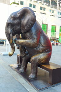The elephant bronze sculpture